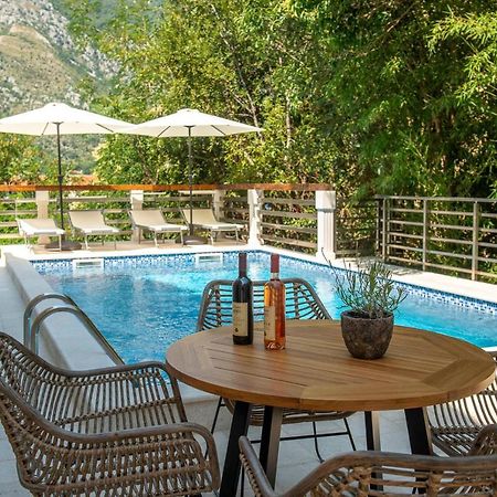 Square Point Apartments Котор Экстерьер фото