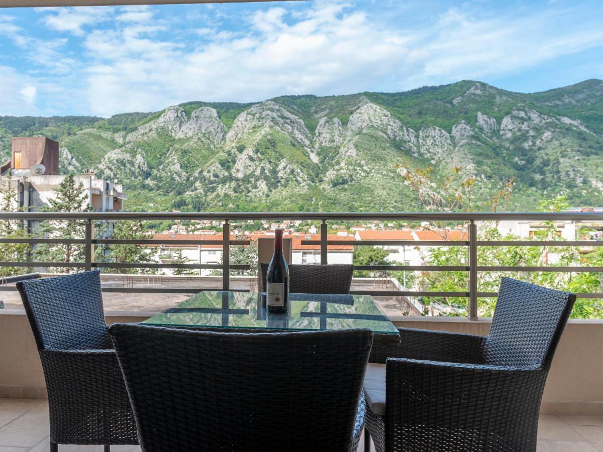 Square Point Apartments Котор Экстерьер фото