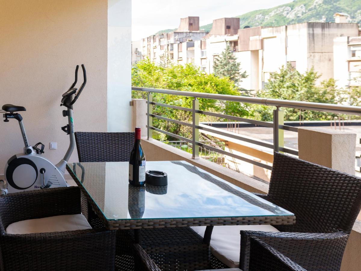 Square Point Apartments Котор Экстерьер фото