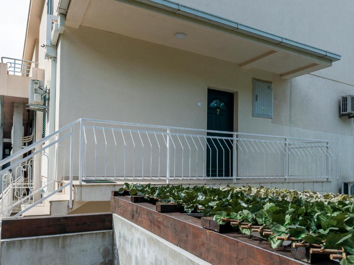 Square Point Apartments Котор Экстерьер фото