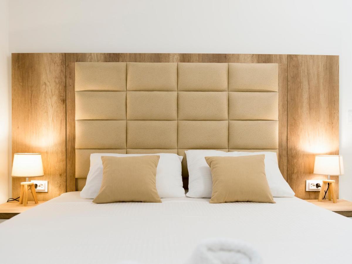 Square Point Apartments Котор Экстерьер фото