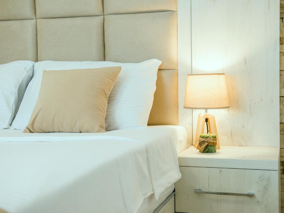 Square Point Apartments Котор Экстерьер фото