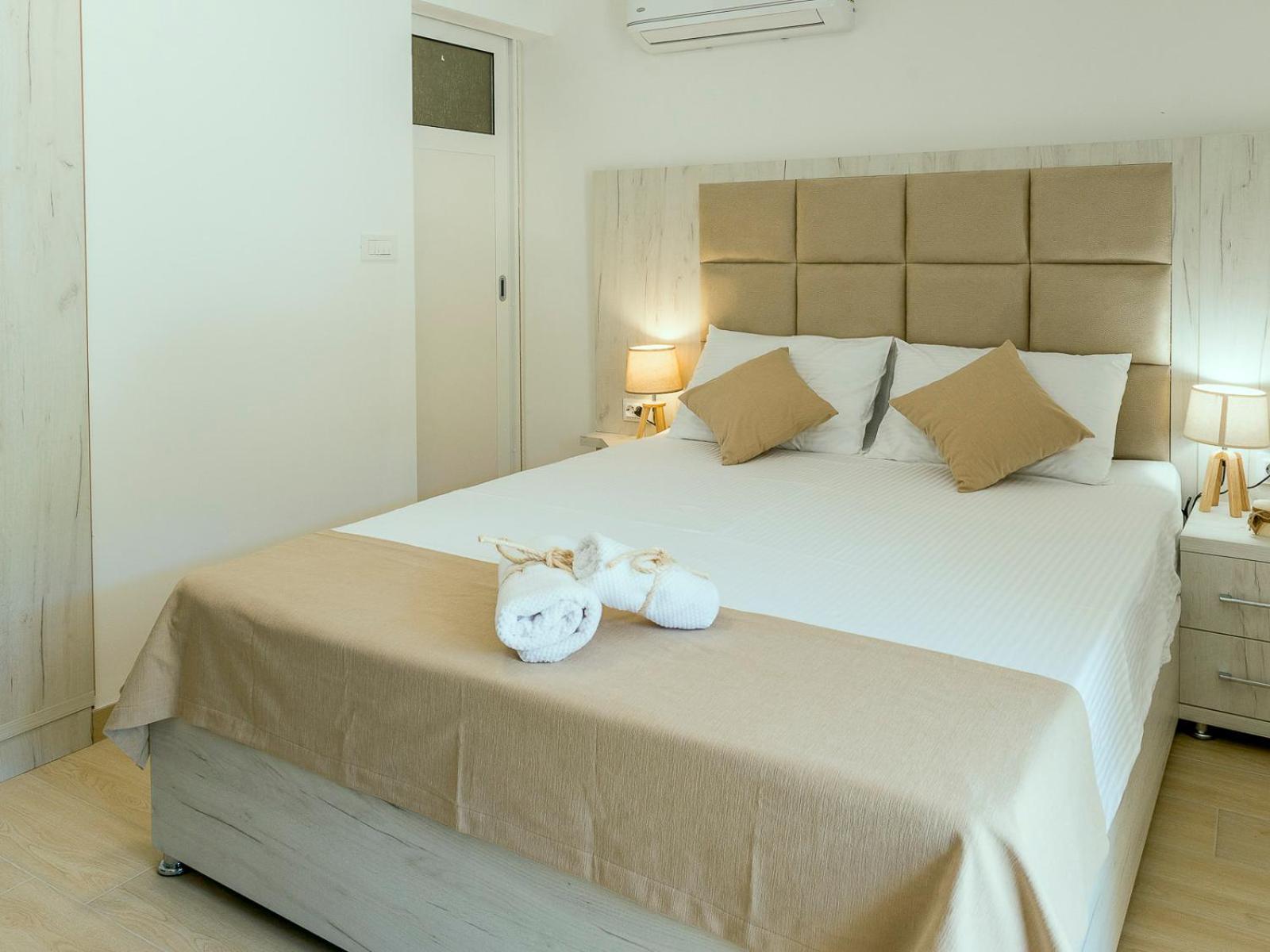 Square Point Apartments Котор Экстерьер фото
