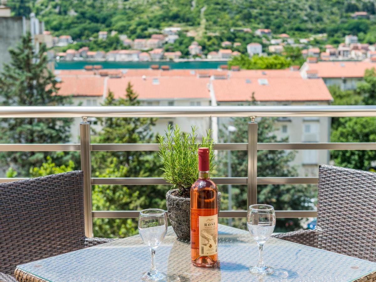 Square Point Apartments Котор Экстерьер фото