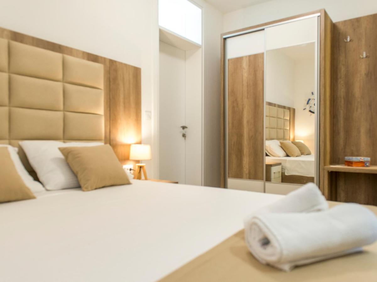 Square Point Apartments Котор Экстерьер фото