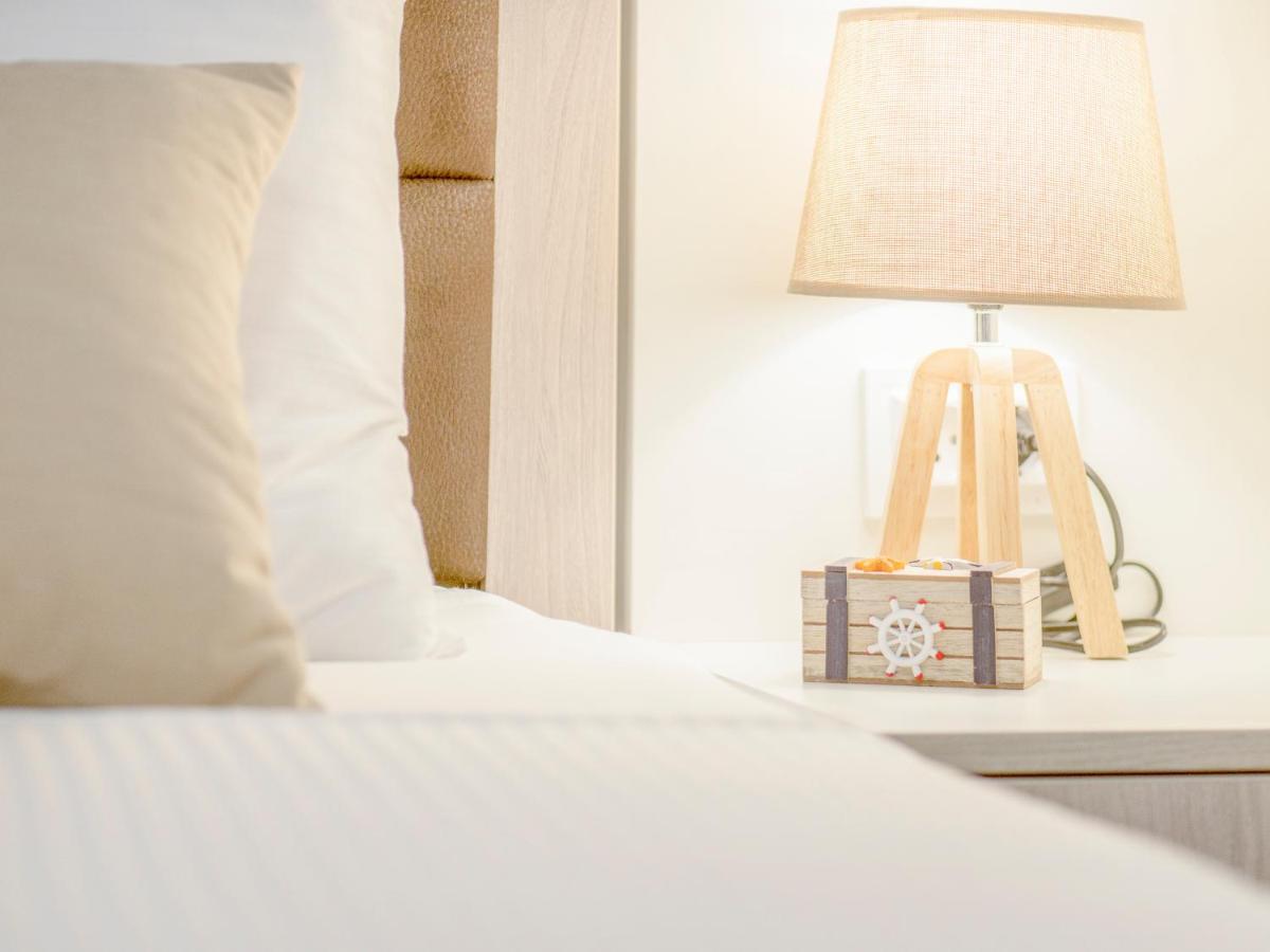 Square Point Apartments Котор Экстерьер фото