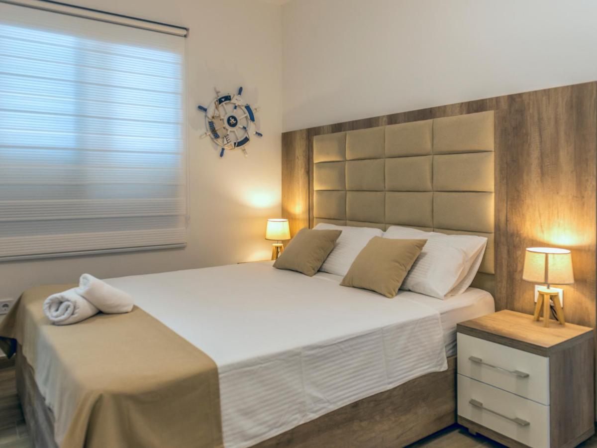 Square Point Apartments Котор Экстерьер фото