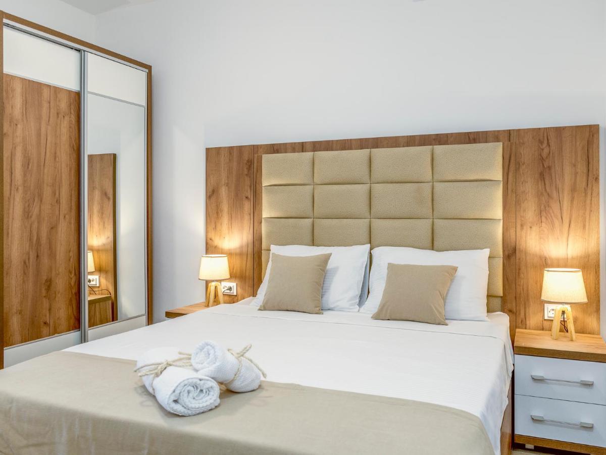 Square Point Apartments Котор Экстерьер фото